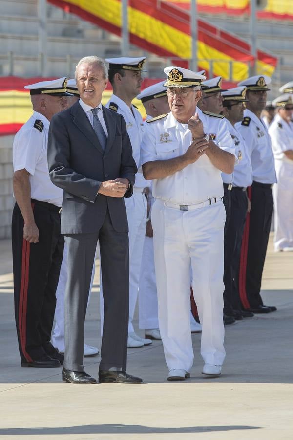 Morenés en Cartagena el curso académico en la Escuela de Infantería de Marina