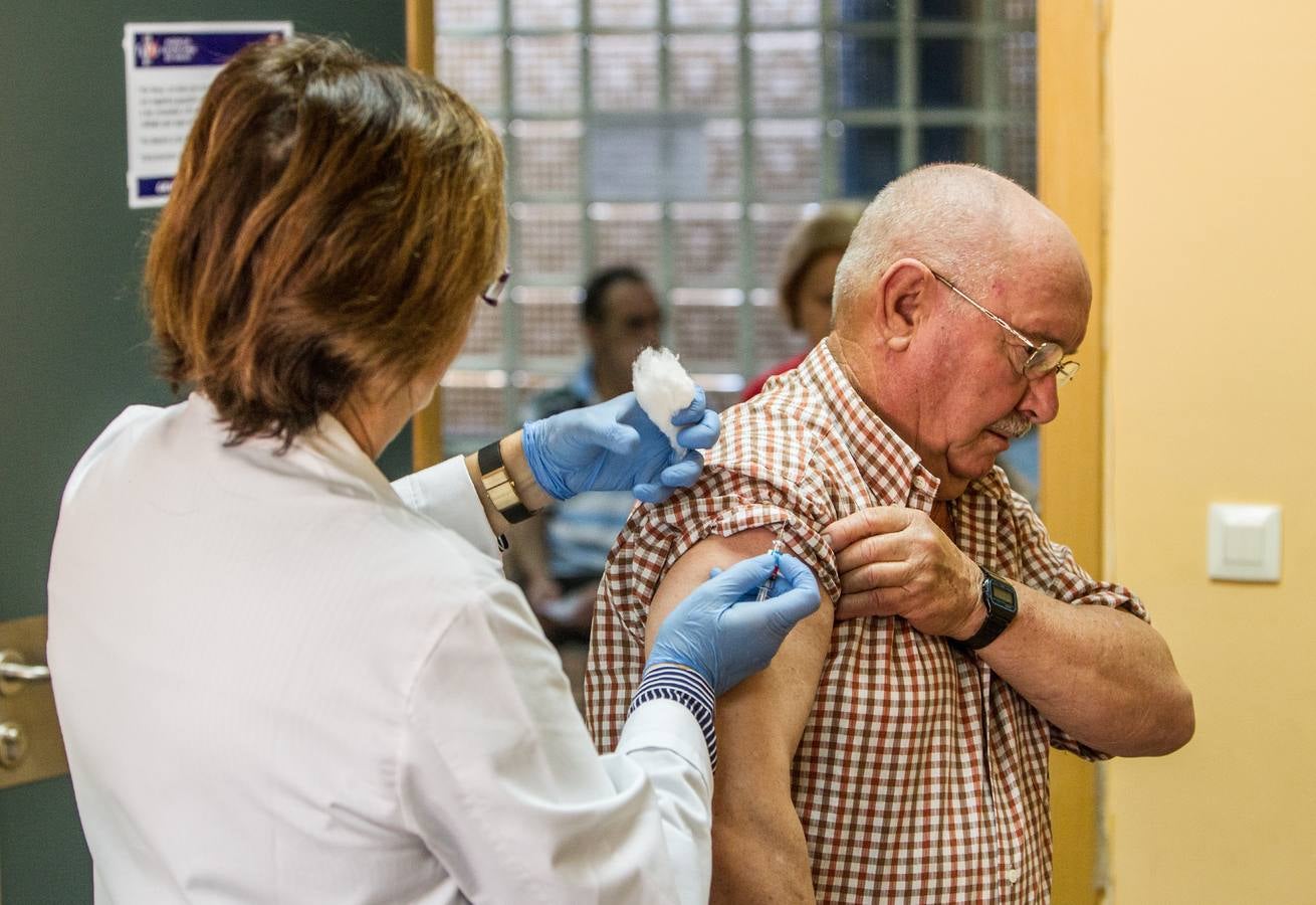 El centro de salud de Los Ángeles inicia la campaña de vacunación contra la gripe