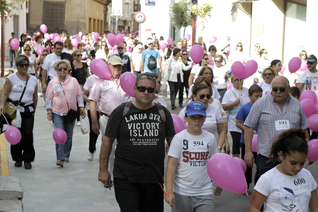 Lorca se viste de rosa contra el cáncer de mama