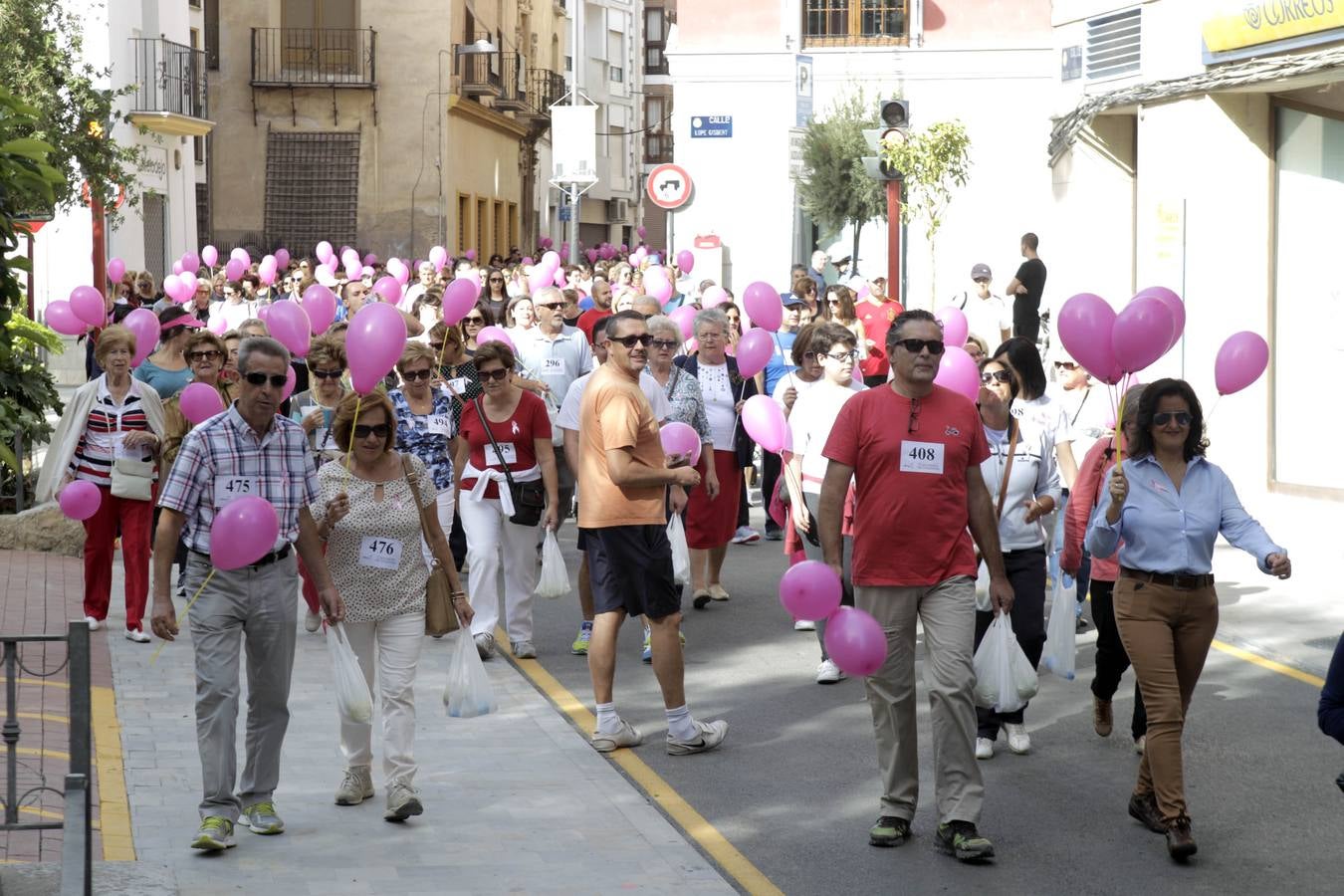 Lorca se viste de rosa contra el cáncer de mama