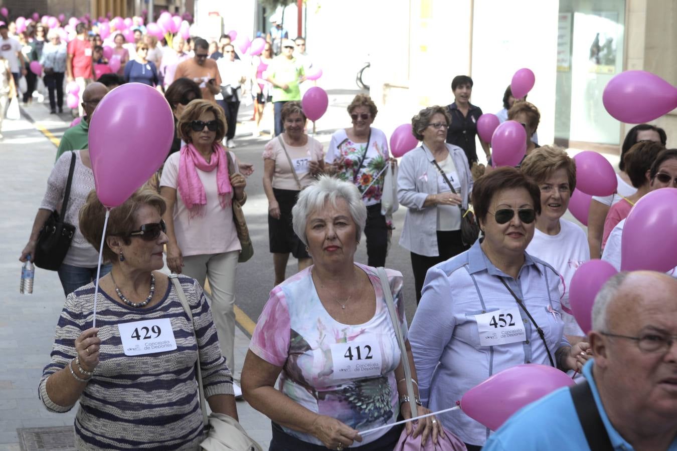 Lorca se viste de rosa contra el cáncer de mama