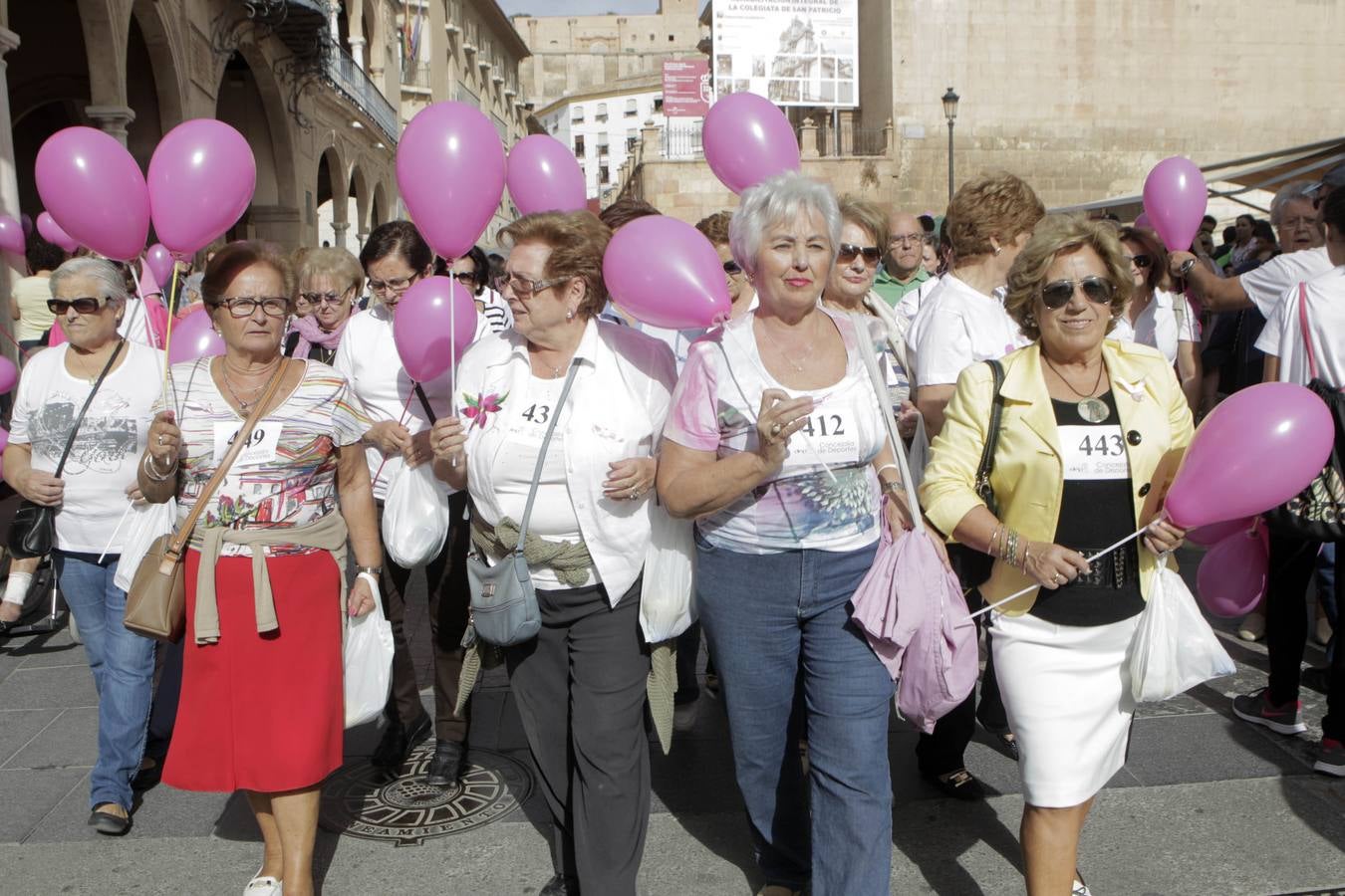 Lorca se viste de rosa contra el cáncer de mama