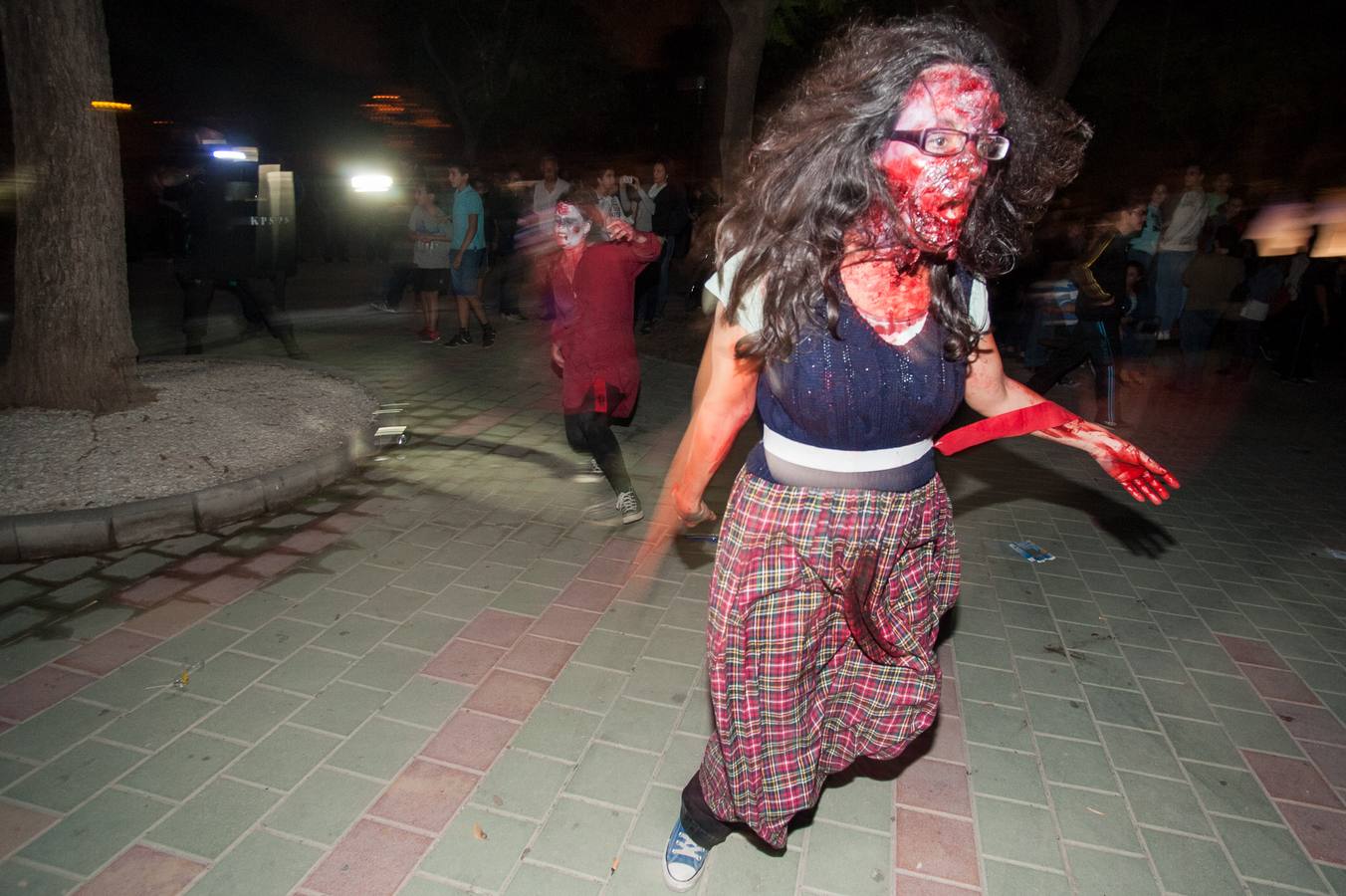 La Noche Zombie llena de terror las calles del Cabezo