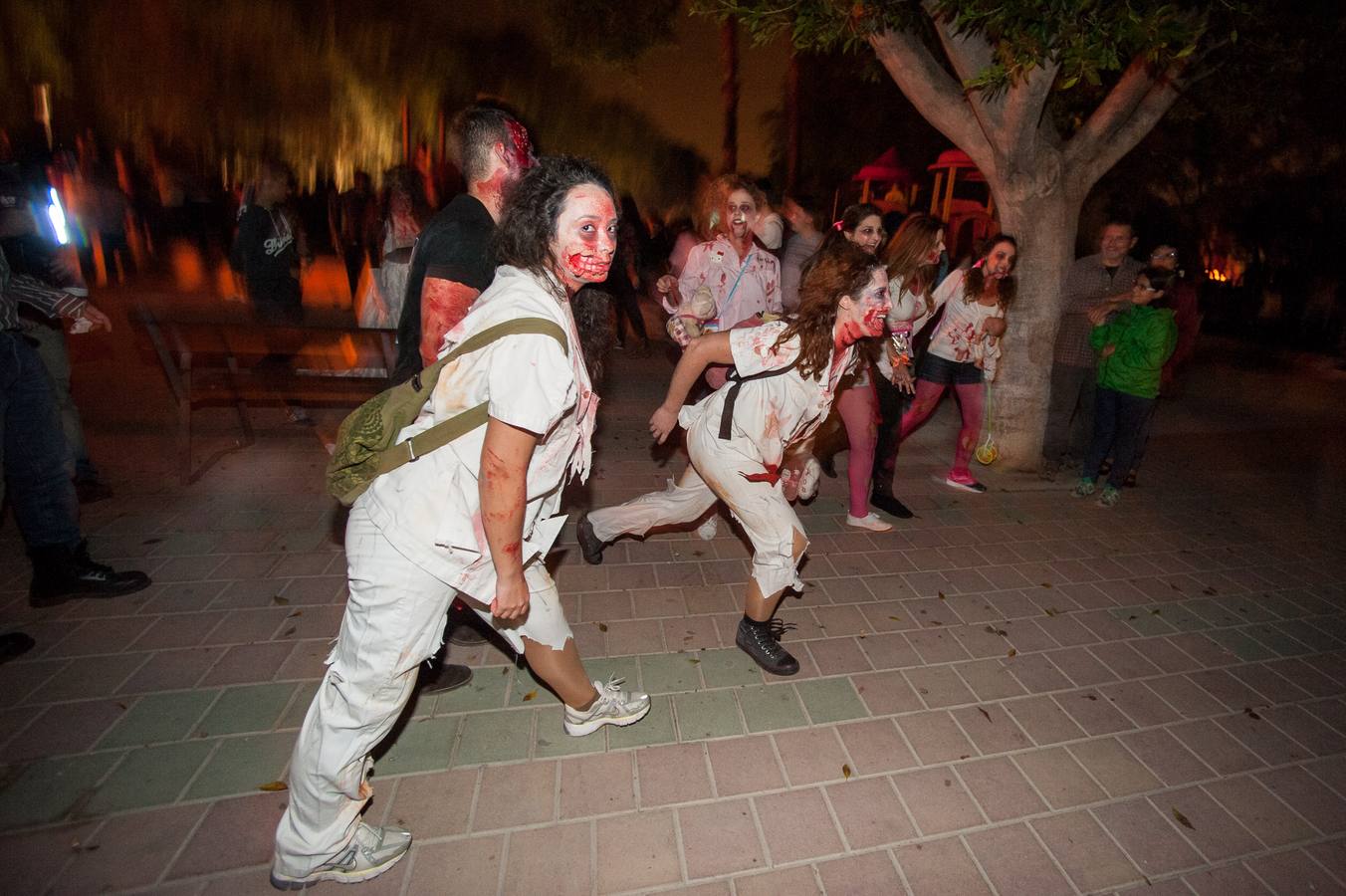 La Noche Zombie llena de terror las calles del Cabezo
