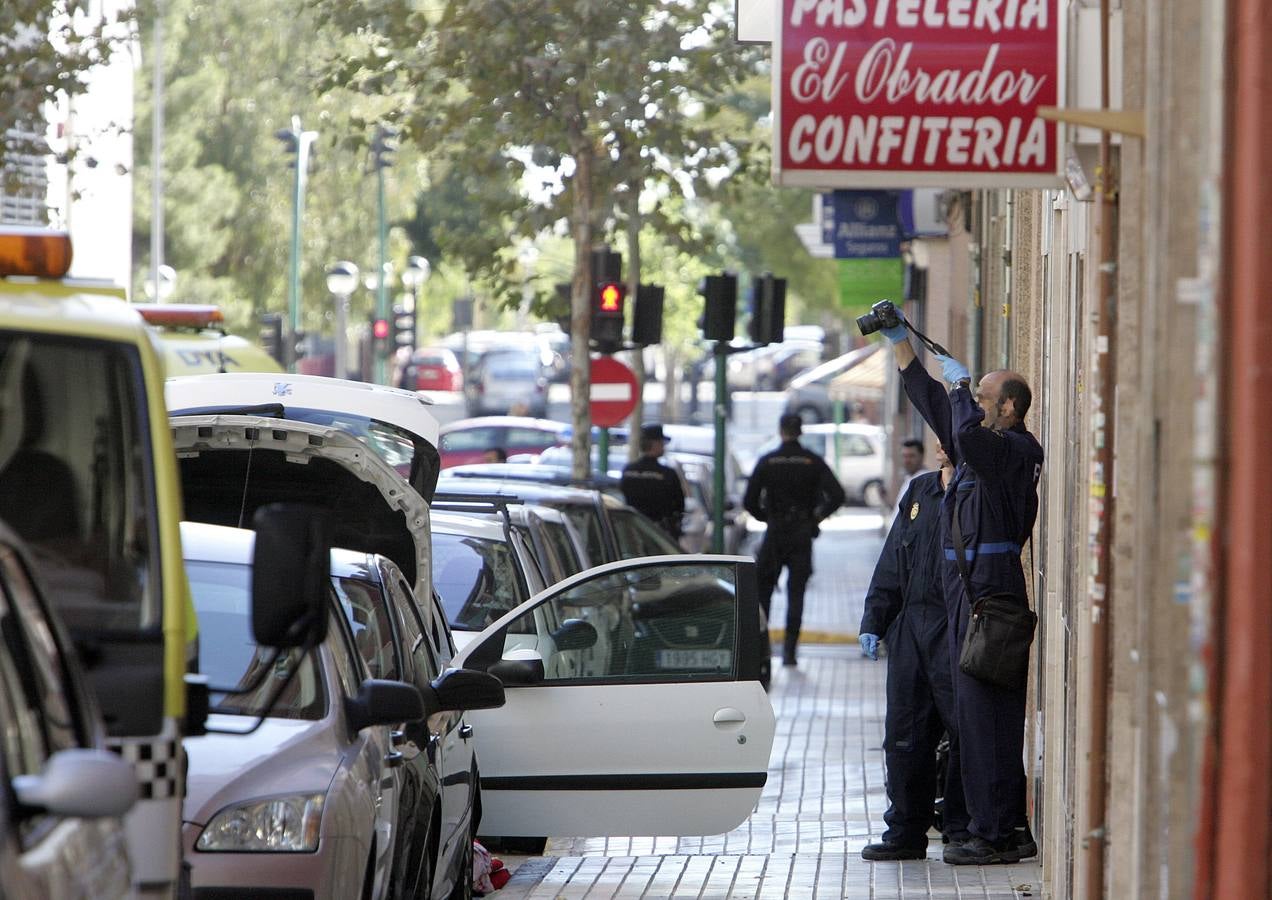 Una mujer herida tras explotar un artefacto en su coche