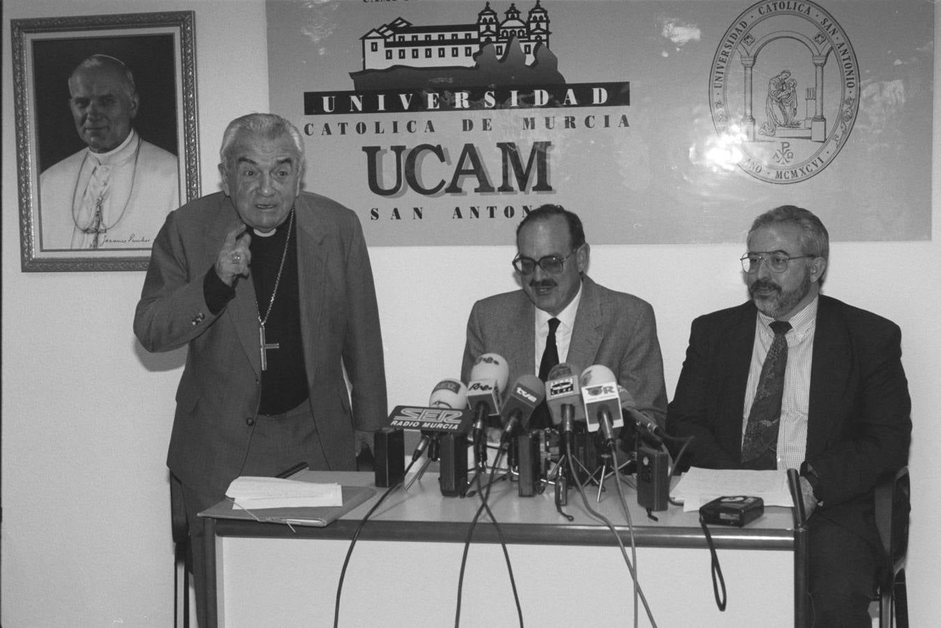 Javier Azagra en la presentación de la UCAM.