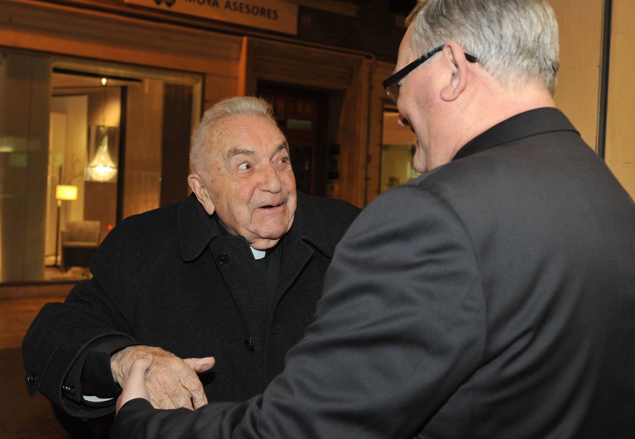 Homenaje al obispo emérito de la Diócies de Cartagena Javier Azagra en la Filmoteca Regional, en 2014