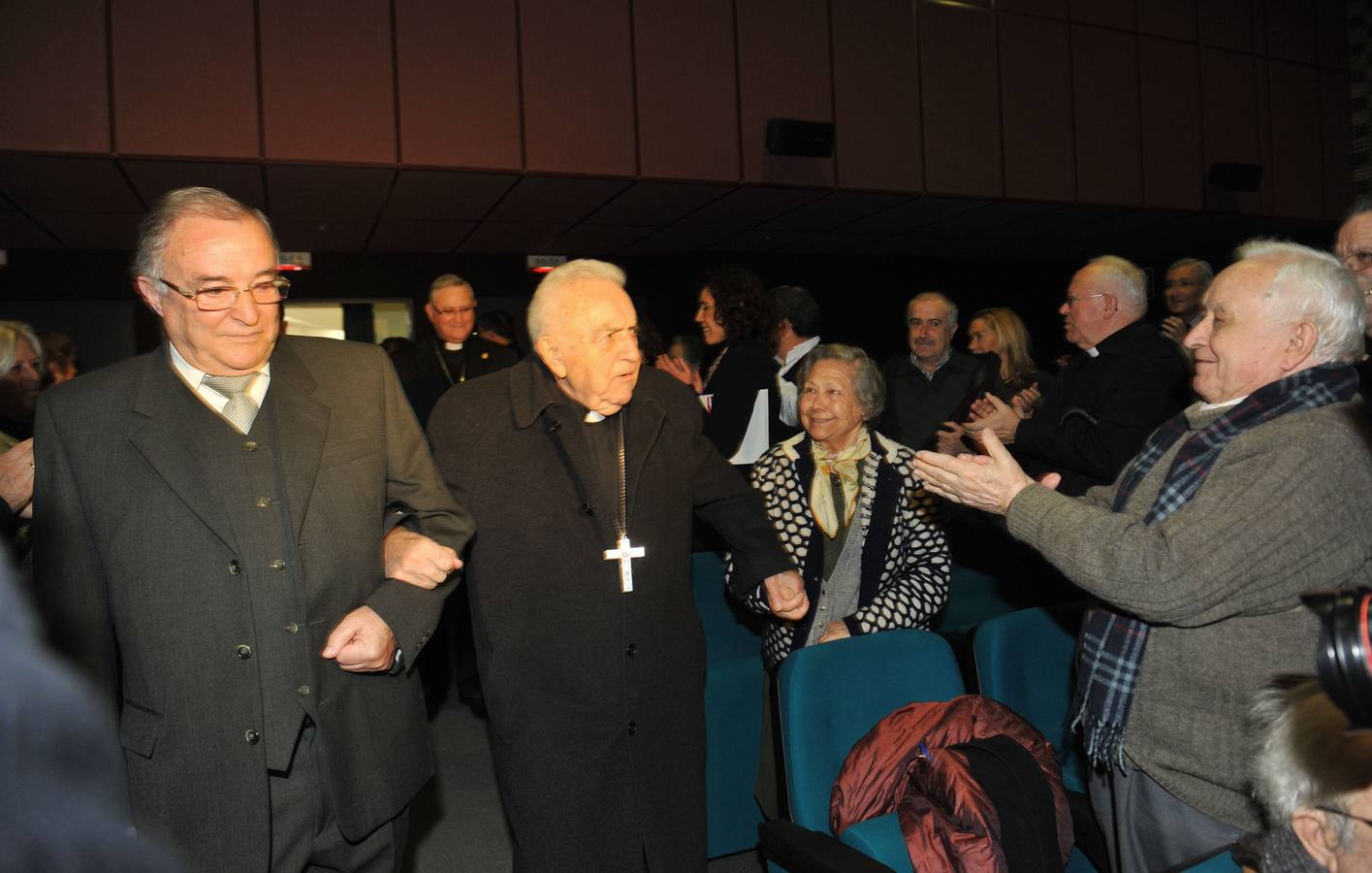 Homenaje al obispo emérito de la Diócies de Cartagena Javier Azagra en la Filmoteca Regional, en 2014