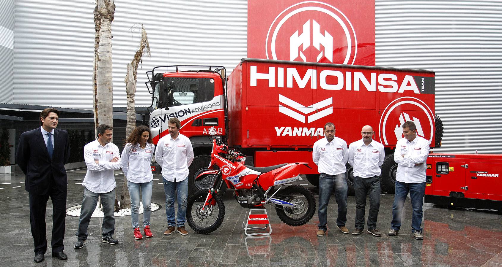 (11-11-2014) El equipo Himoinsa preparado para el Dakar.