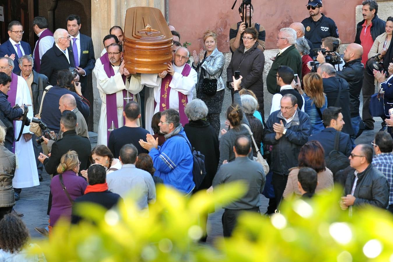 Multitudinario adiós al obispo Javier Azagra