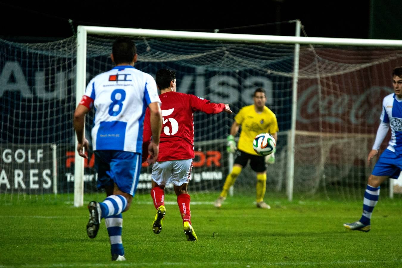 El Murcia se duerme en Avilés (1-0)