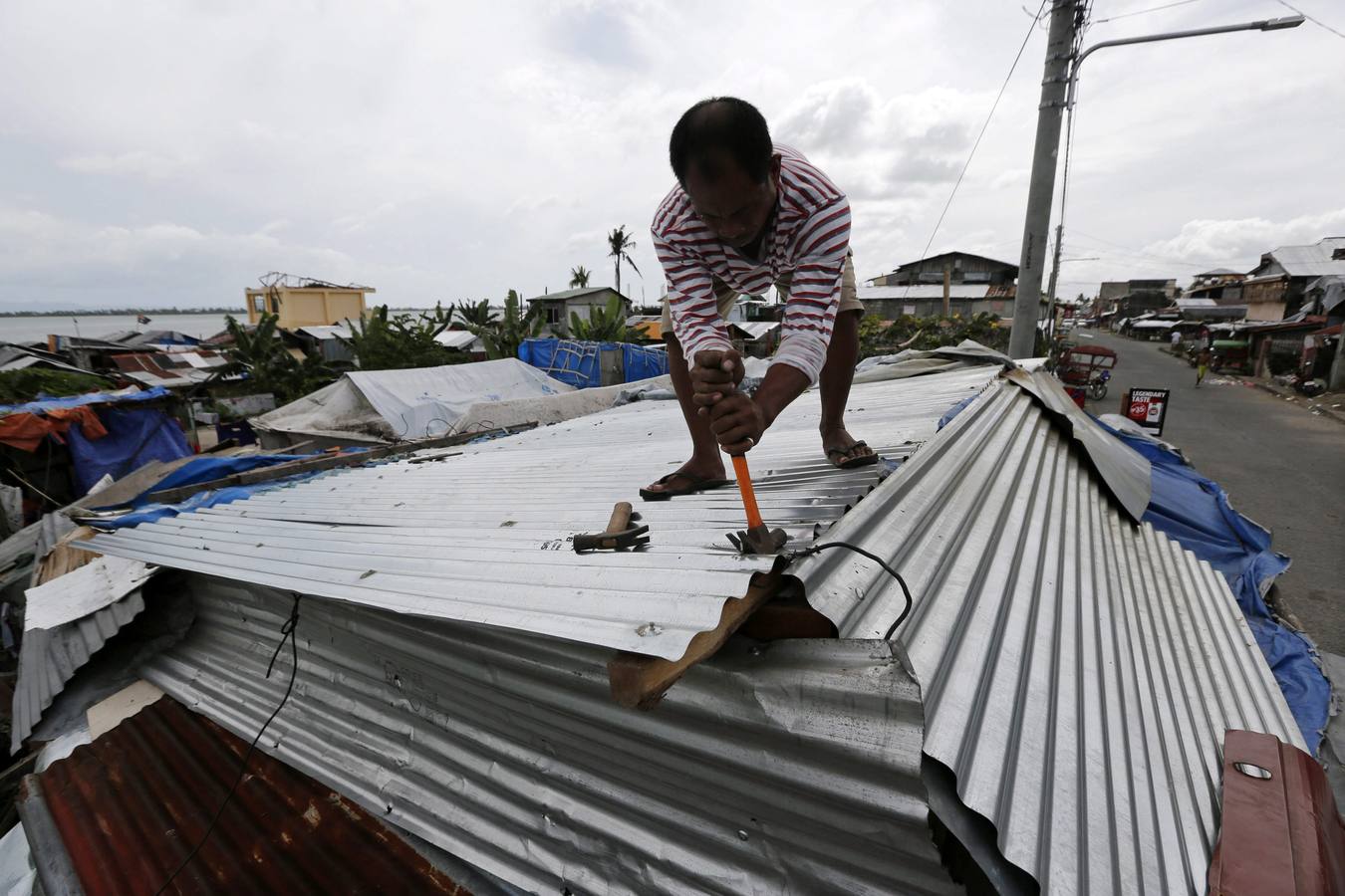 Filipinas se prepara para la llegada del tifón Hagupit