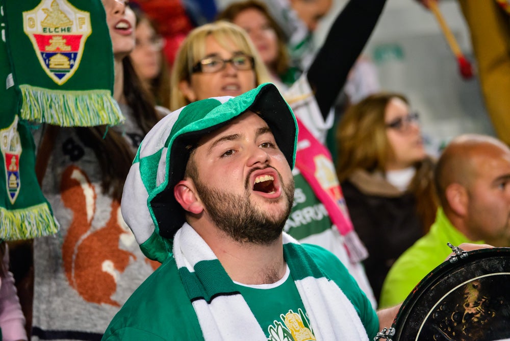 Búscate en la grada del Martínez Valero