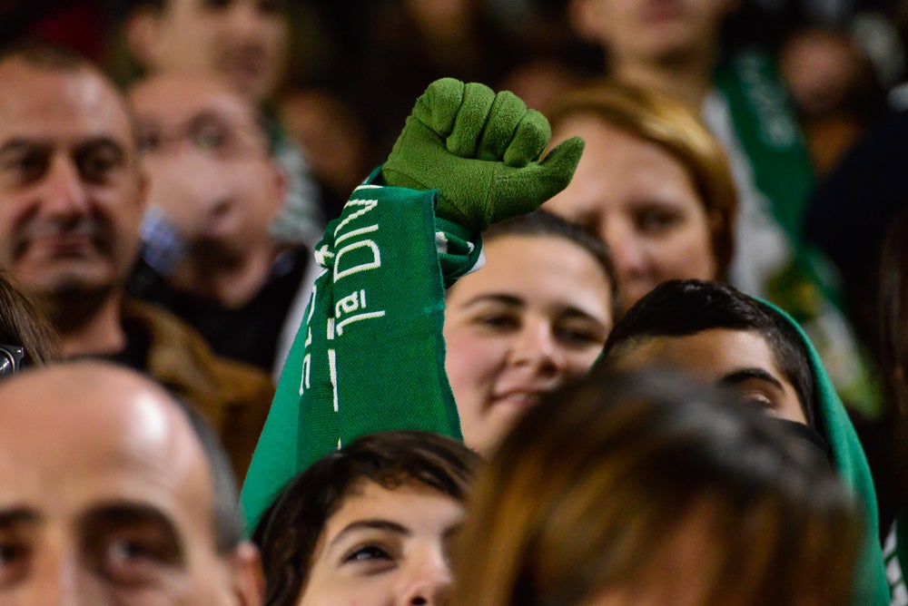 Búscate en la grada del Martínez Valero