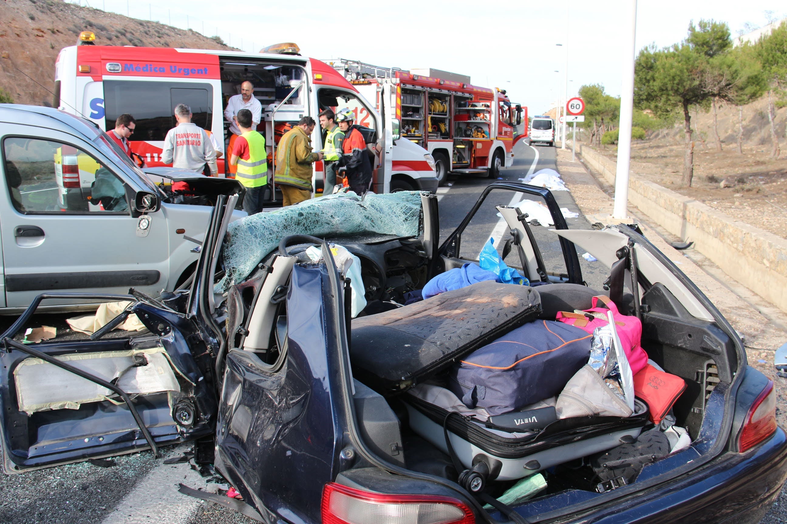 ABRIL. Una pareja de Toledo y un sacerdote ortodoxo de Torrevieja fallecieron en una colisión frontal en la N332.