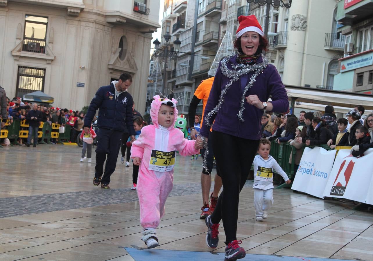 Los pequeños también disfrutan de la San Silvestre de Cartagena