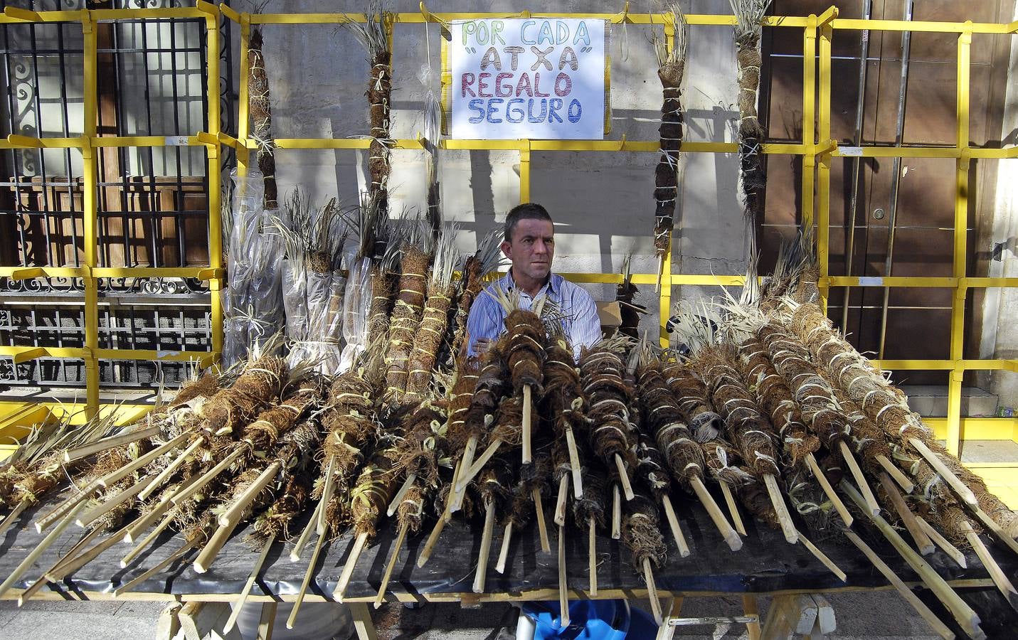 Los ilicitanos se preparan para la tradicional Cabalgata de Reyes