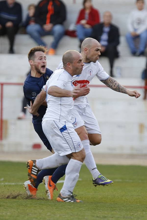 El UCAM Murcia, campeón de invierno tras vencer a El Palo (2-0)