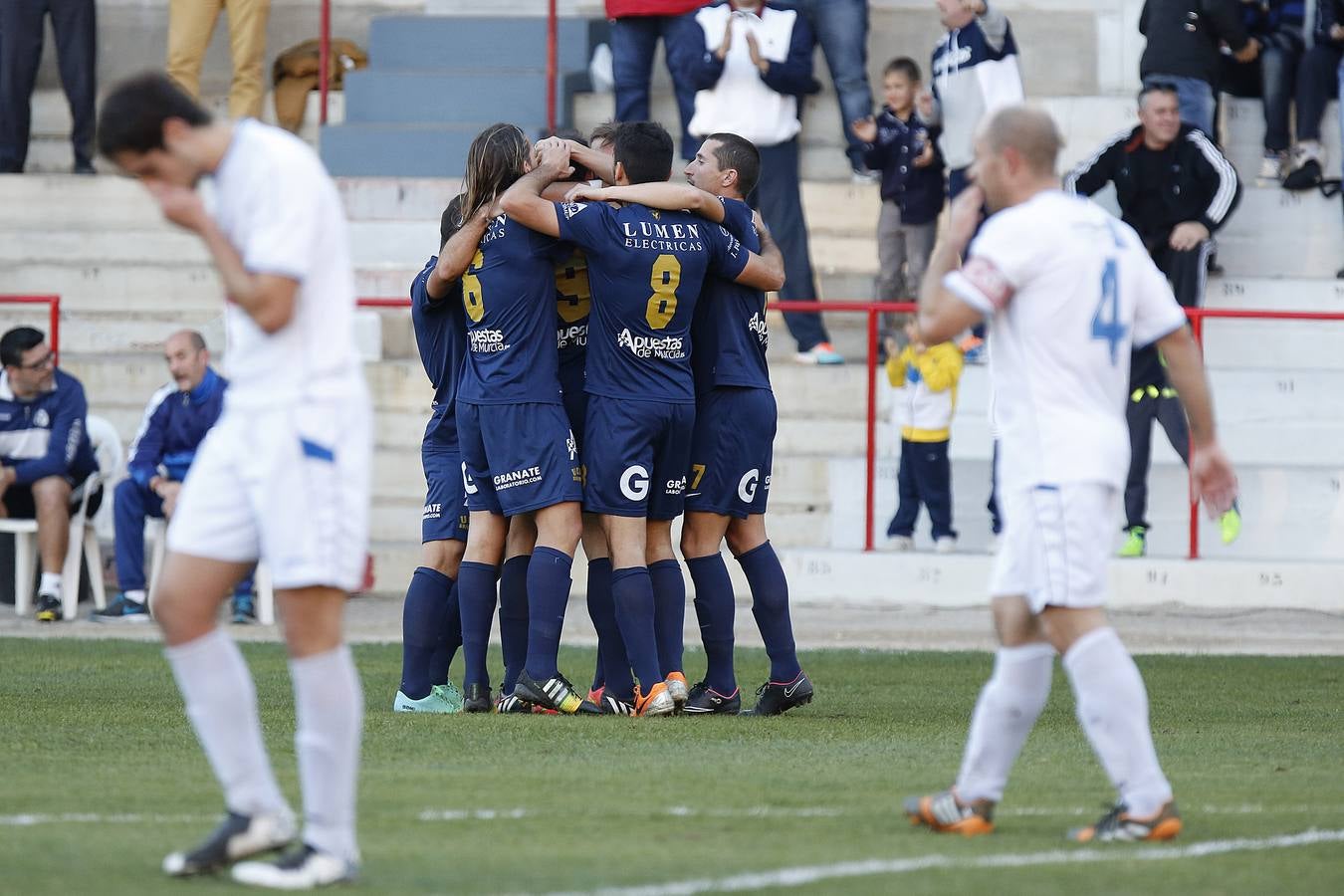 El UCAM Murcia, campeón de invierno tras vencer a El Palo (2-0)