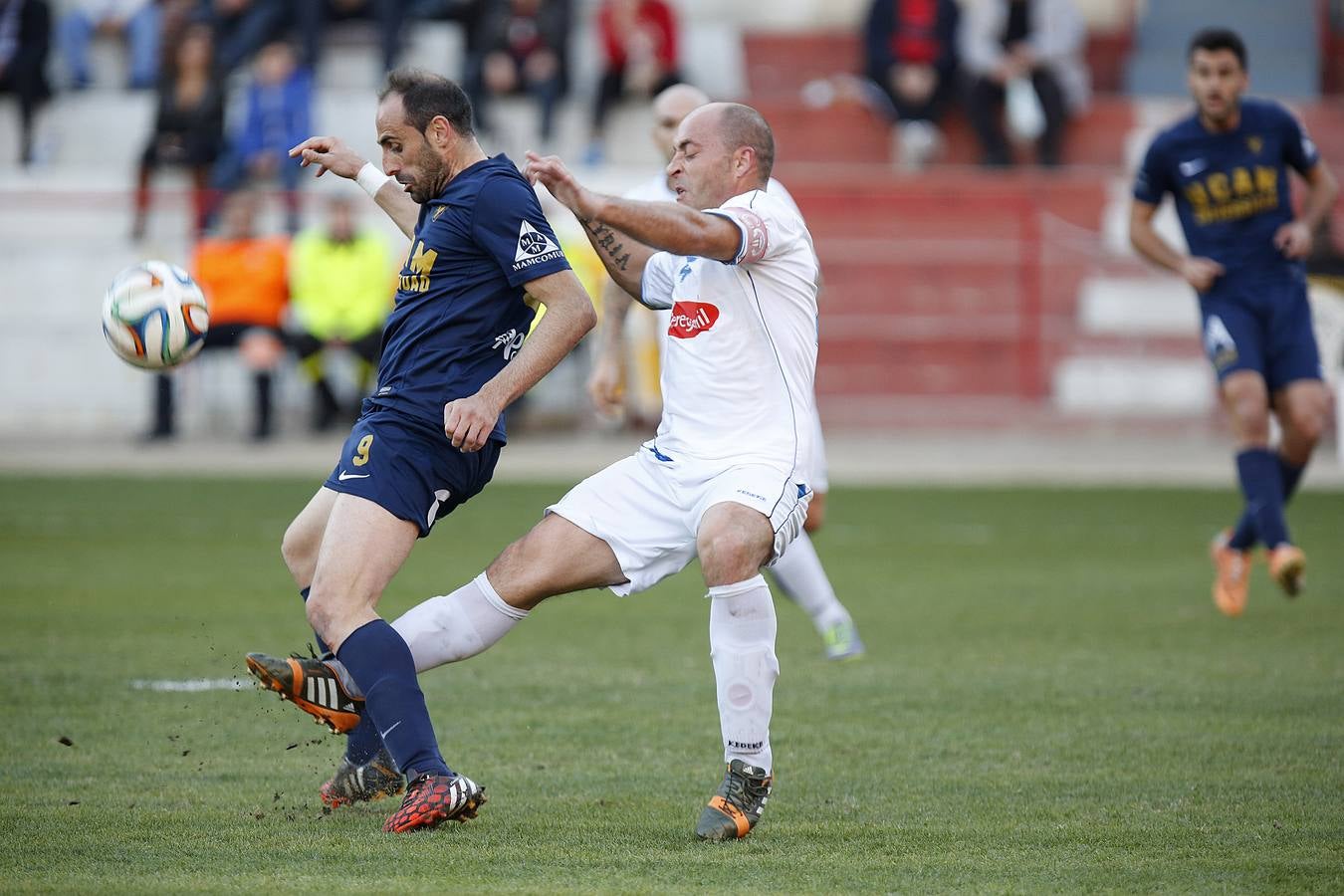 El UCAM Murcia, campeón de invierno tras vencer a El Palo (2-0)