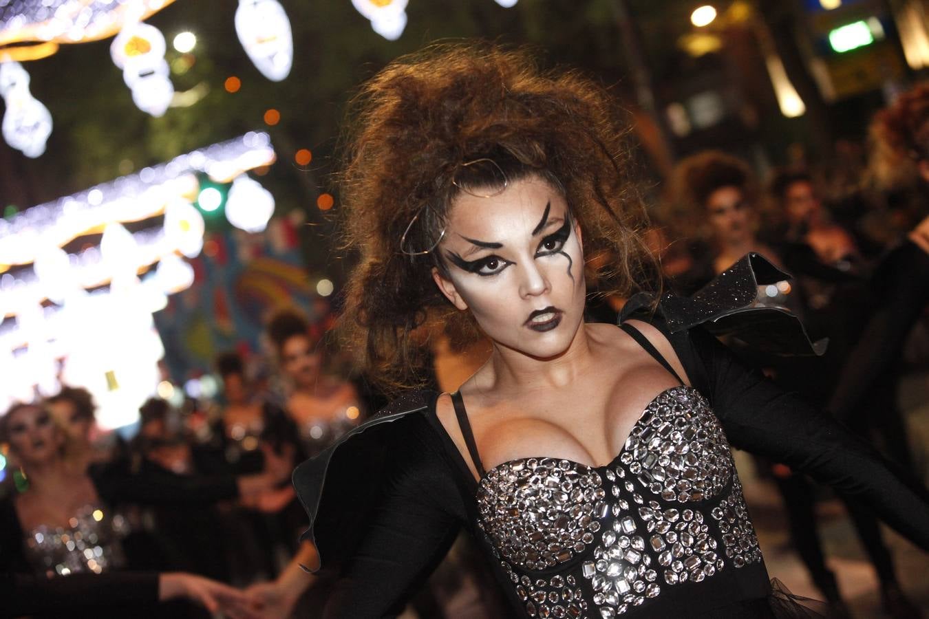 Miles de niños llenan el centro de Murcia para ver la Cabalgata de los Reyes Magos