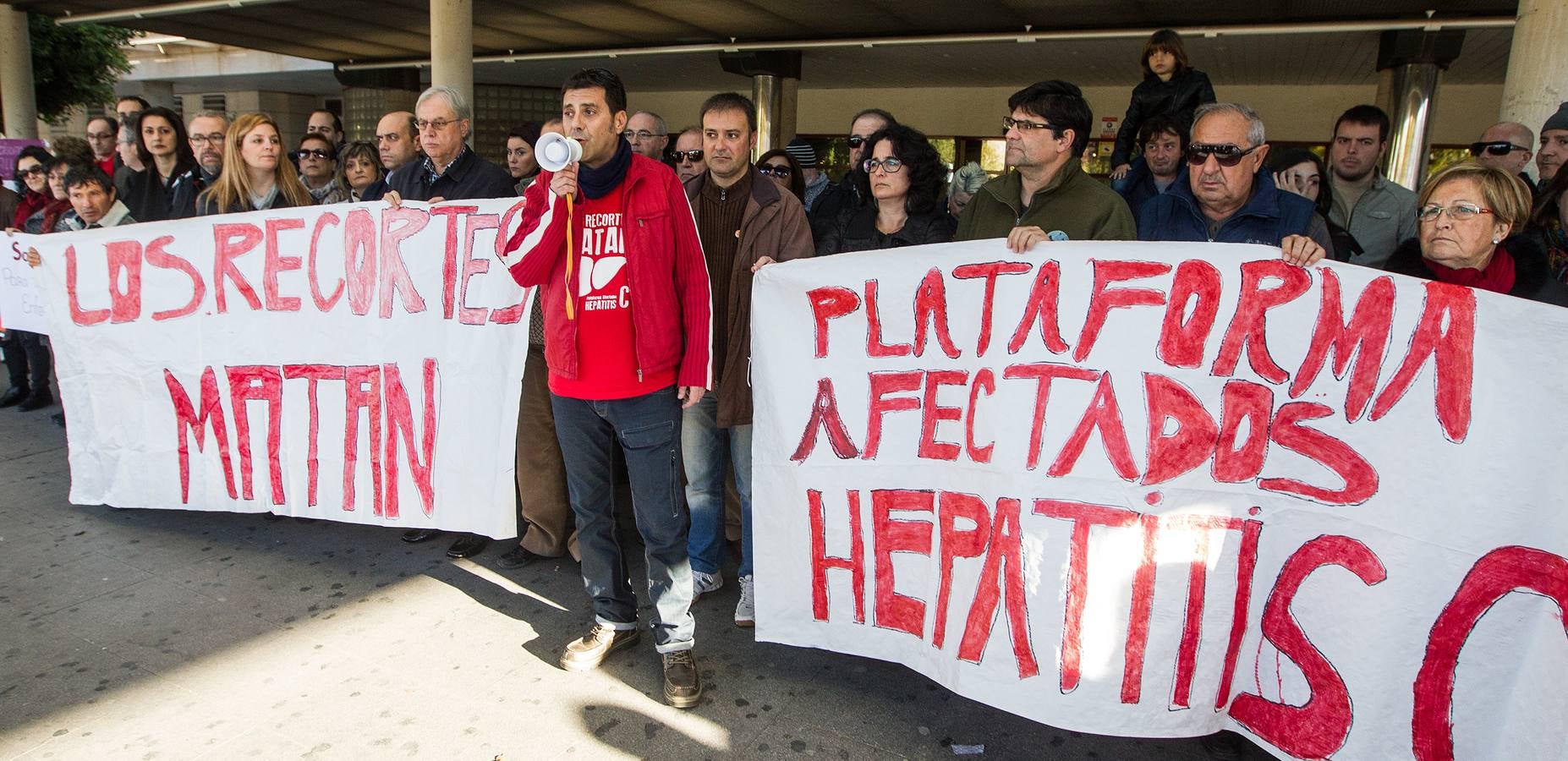 Manifestación de pacientes de hepatitis C en el Hospital de Alicante