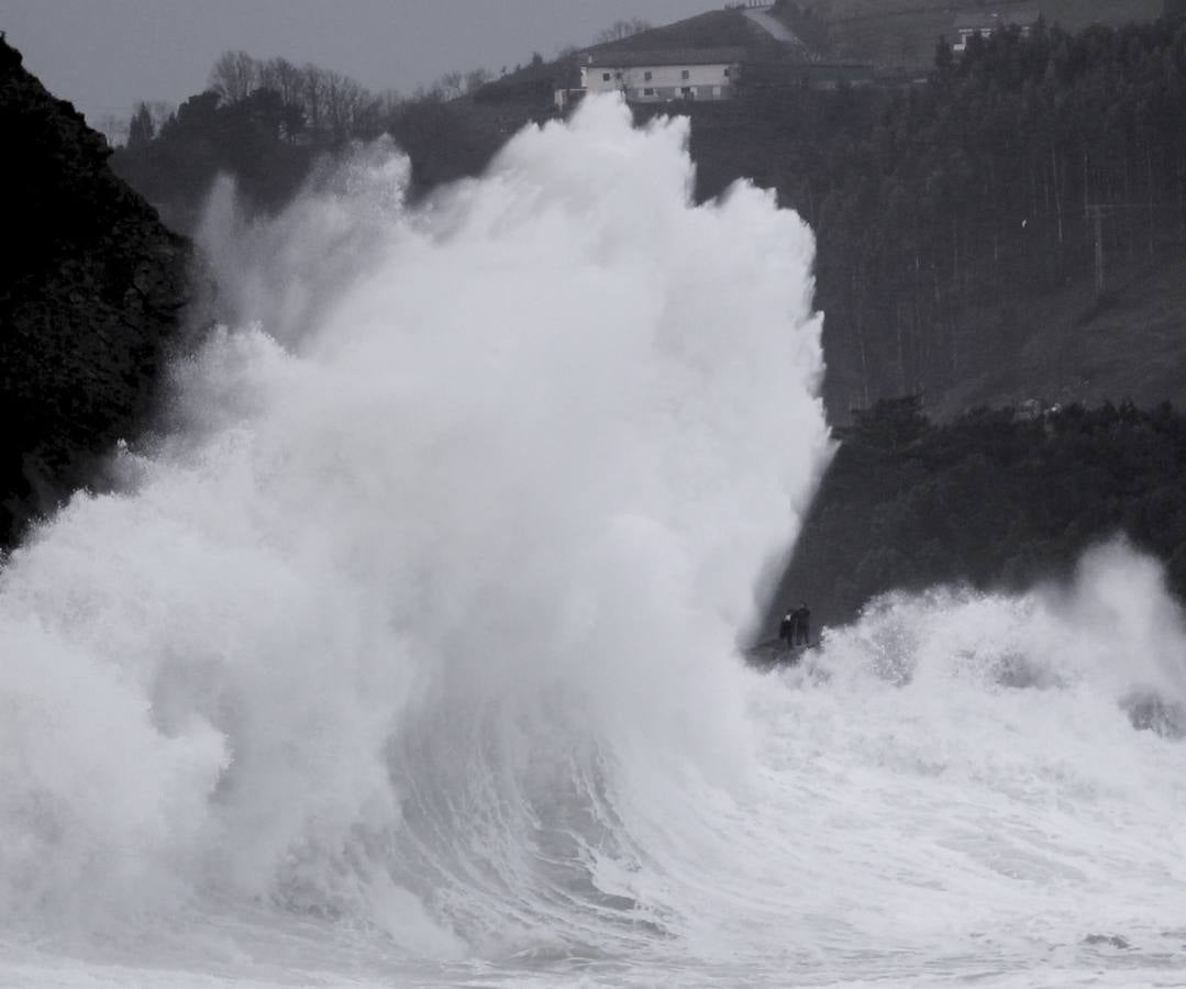 Un mar en alerta naranja