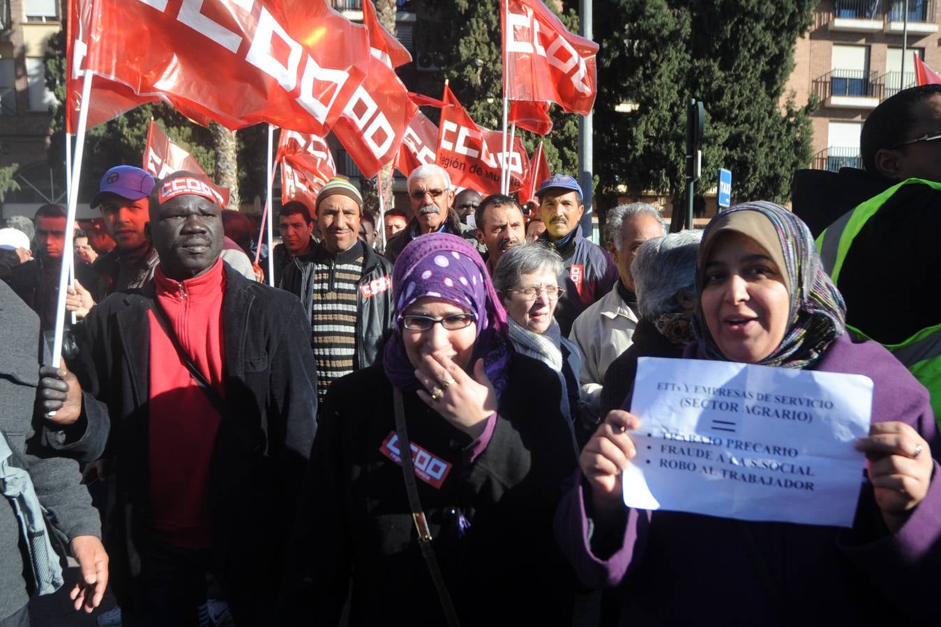 Clamor contra el abuso laboral en el campo murciano