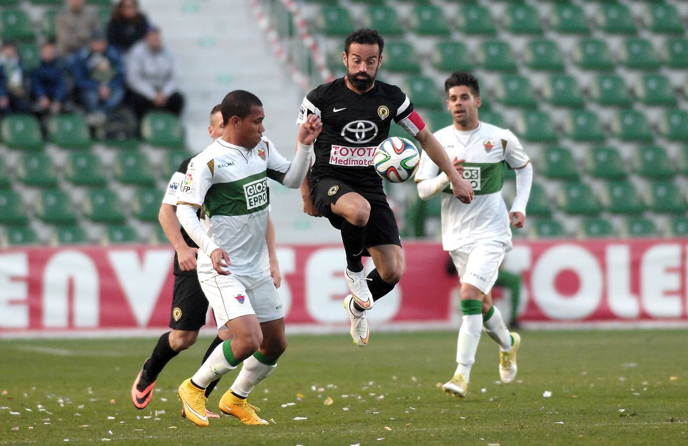 El Hércules gana el derbi alicantino