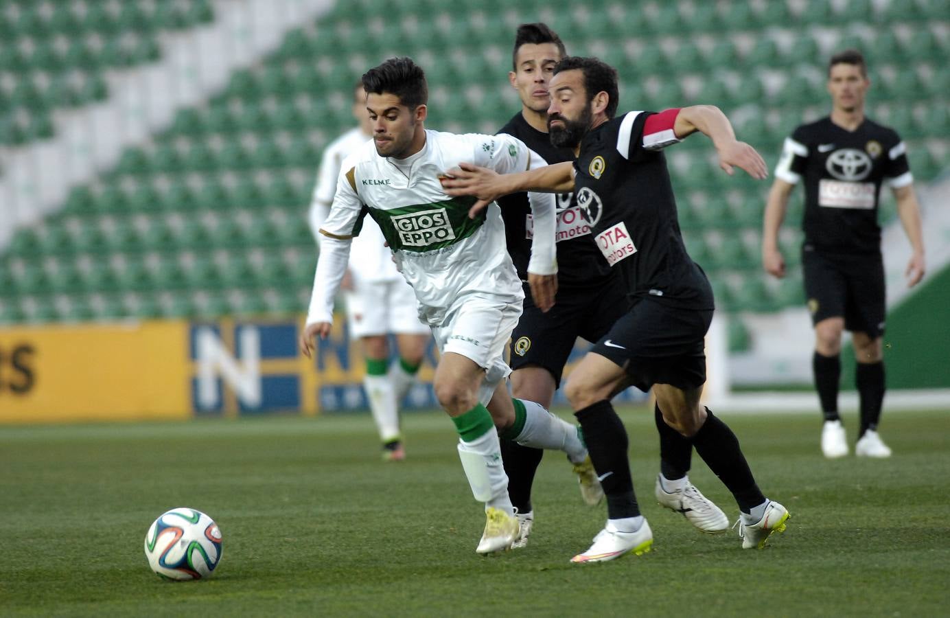 El Hércules gana el derbi alicantino