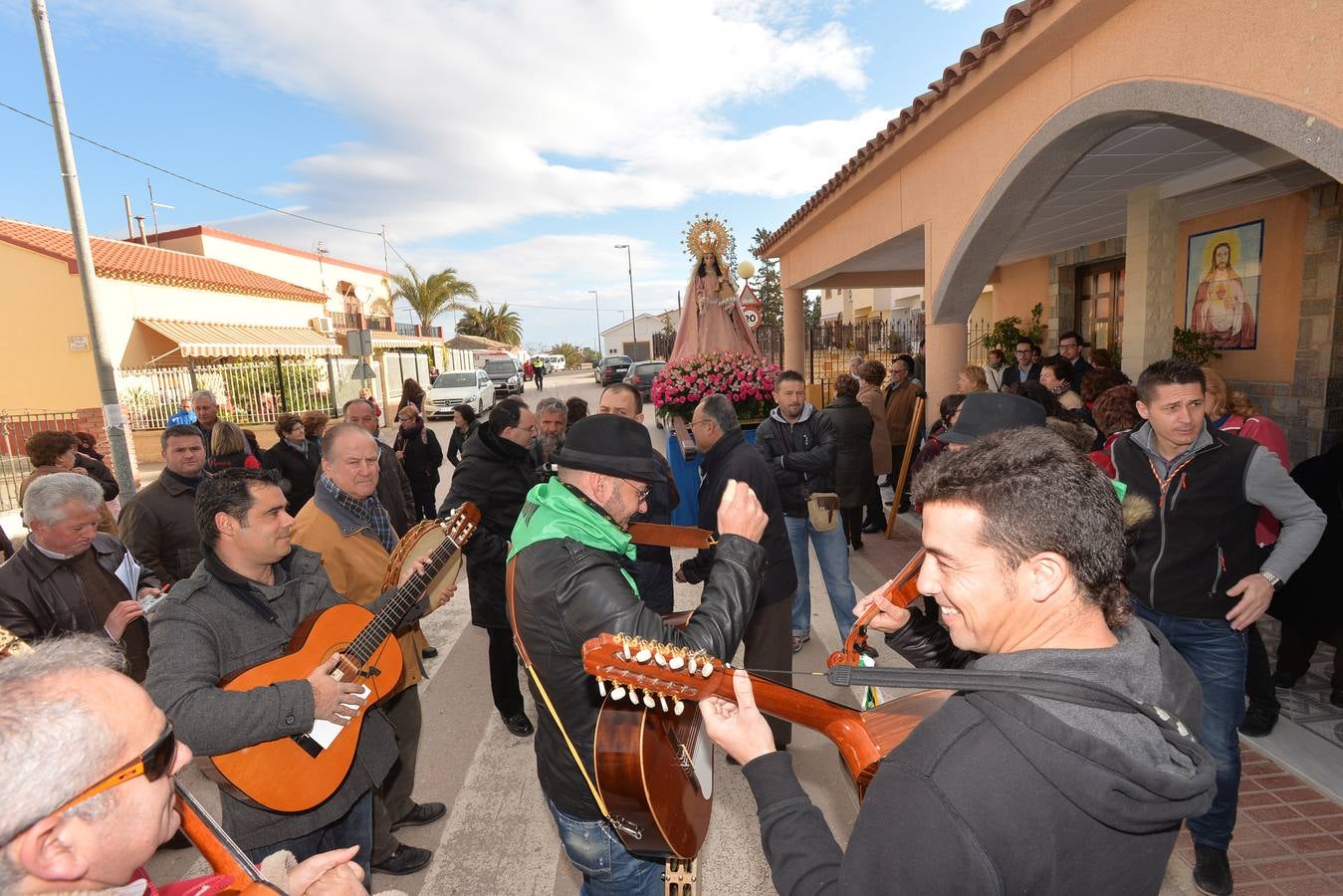 La Hoya se echa al monte con la Virgen de la Salud