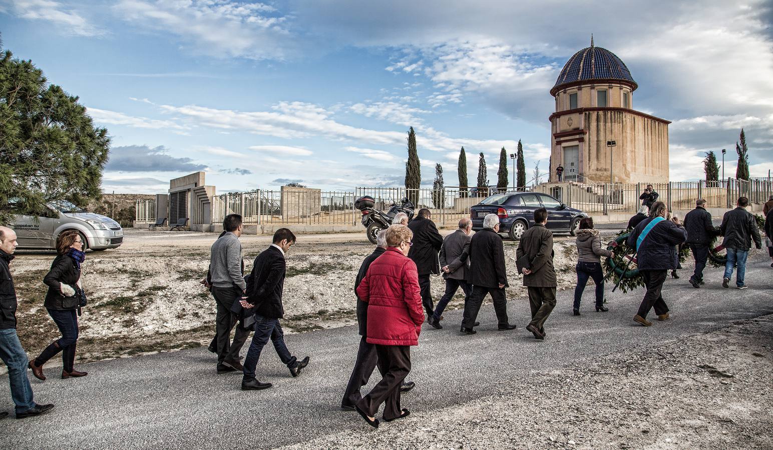 La procesión cívica de Villafranqueza recuerda a los Mártires de la Libertad