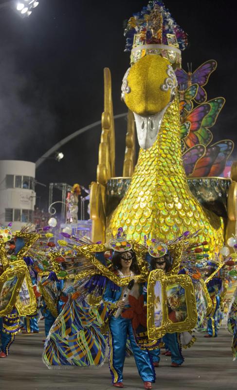 Locura carnavalera en Brasil