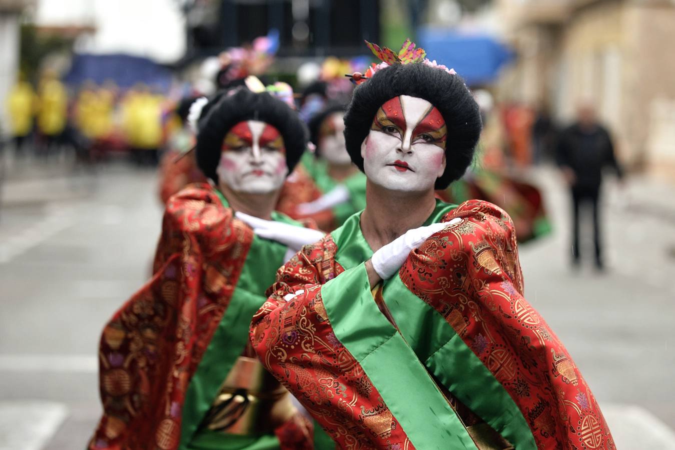 Pablo Iglesias y La Pantoja bailan en Cabezo de Torres