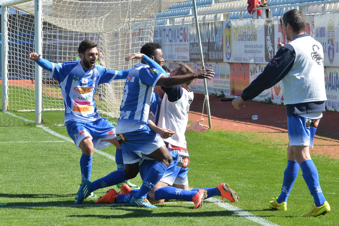 La Hoya empata por sorpresa ante el Cádiz (2-2)