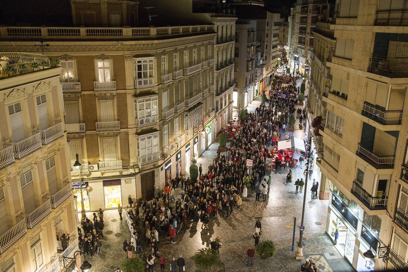 Miles de personas denuncian el «abandono» sanitario en Cartagena