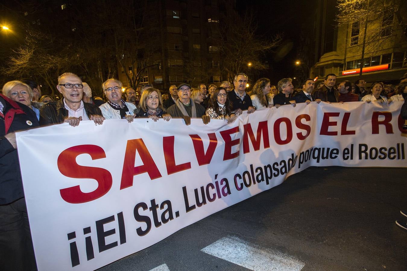 Miles de personas denuncian el «abandono» sanitario en Cartagena