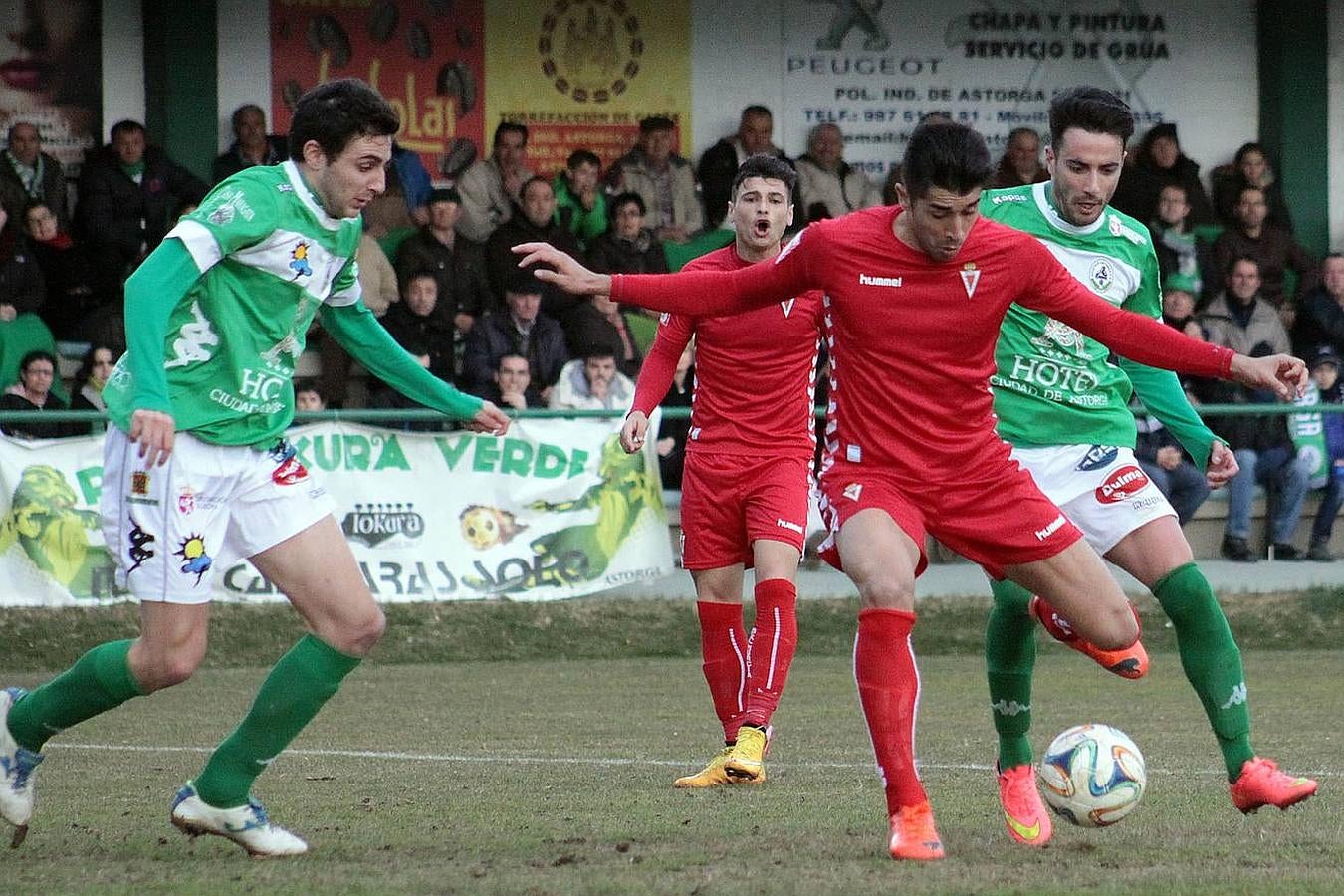 Las mejores imágenes del choque entre el Astorga y el Real Murcia