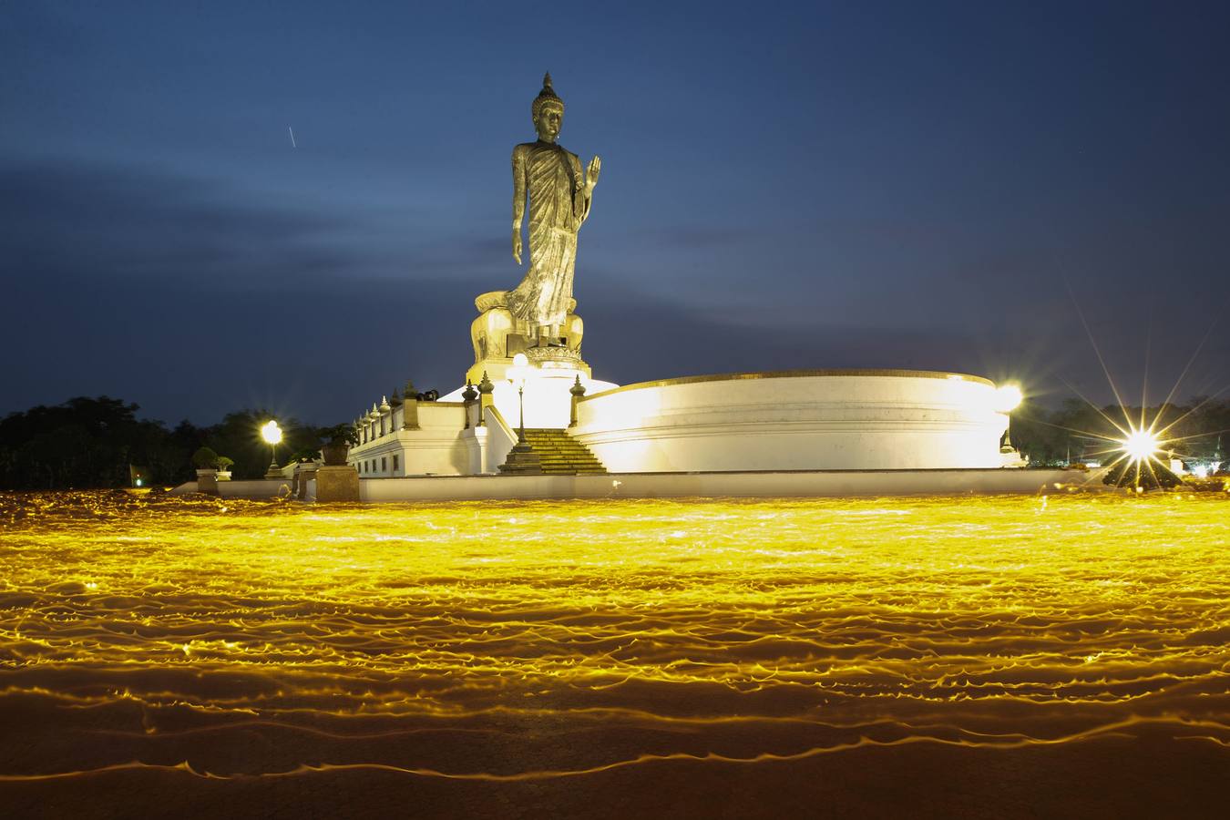 Festividad del Makha Bucha en Tailandia
