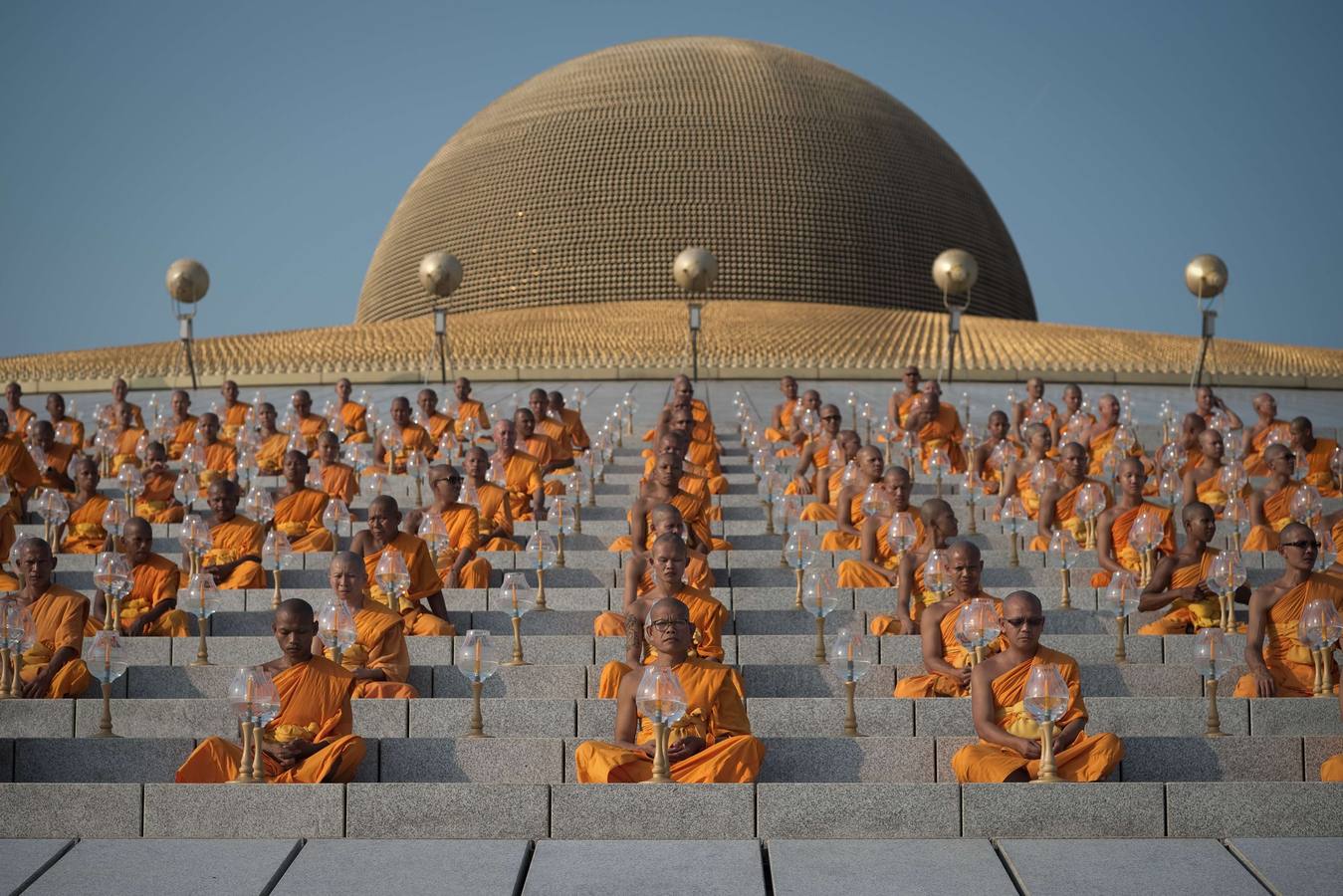 Festividad del Makha Bucha en Tailandia