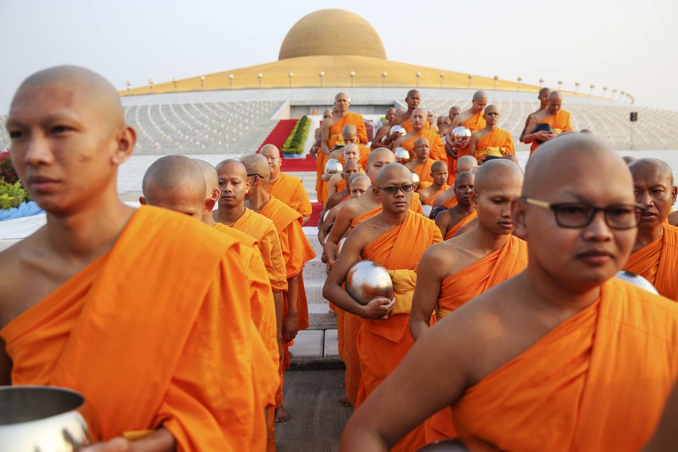 Festividad del Makha Bucha en Tailandia