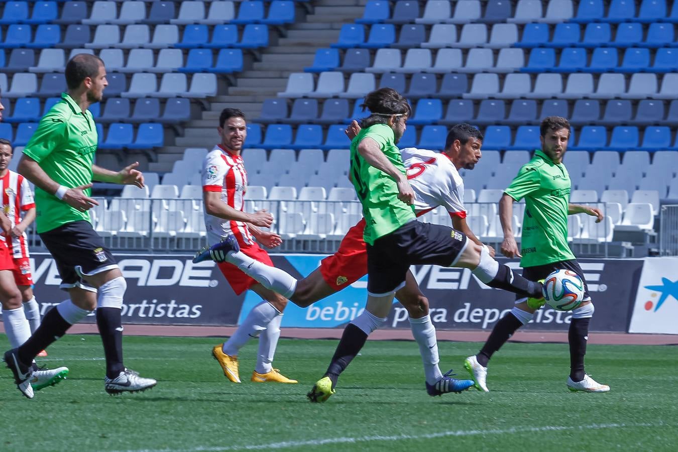 El Almería B se impone a un Cartagena digno (2-0)