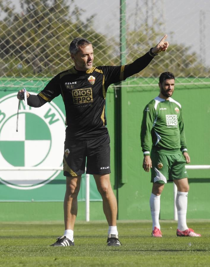 El Elche se prepara para el Sevilla