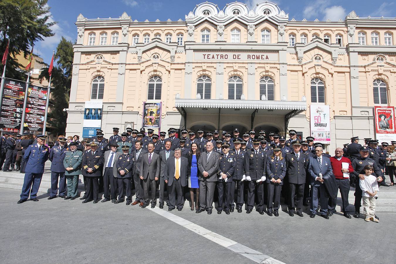 50 policías locales condecorados con motivo del día de San Patricio