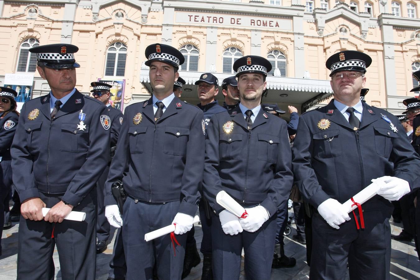 50 policías locales condecorados con motivo del día de San Patricio