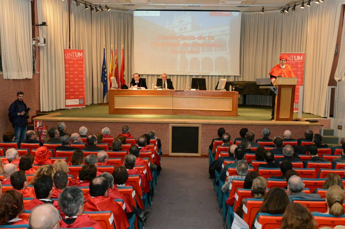 La Facultad de Derecho de la UMU conmemora su centenario