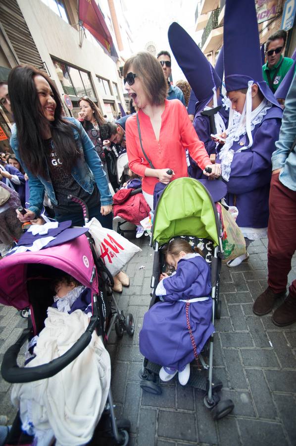 Calles repletas en una mañana primaveral para ver &#039;los Salzillos&#039;