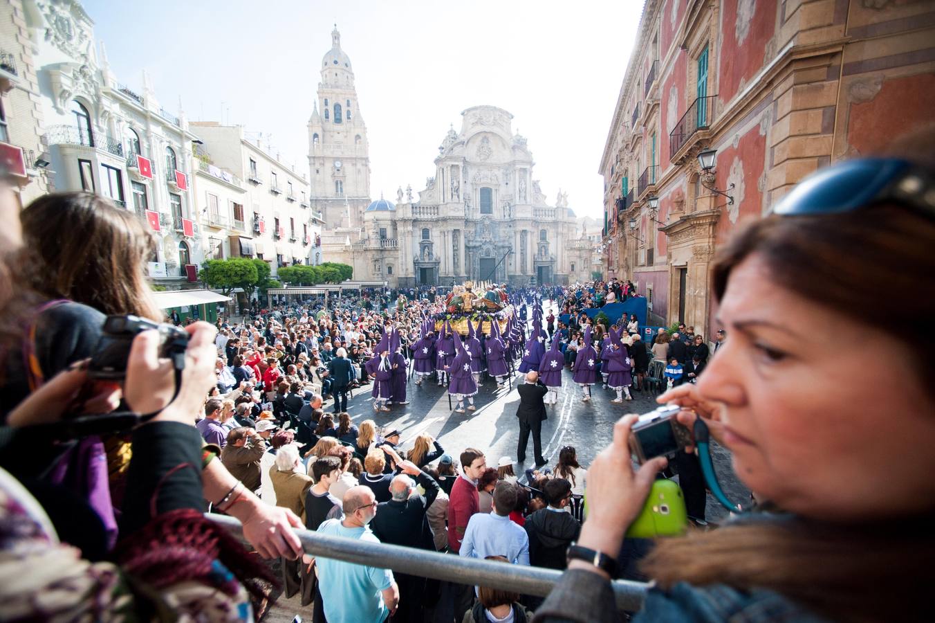 El morado toma el Viernes Santo murciano