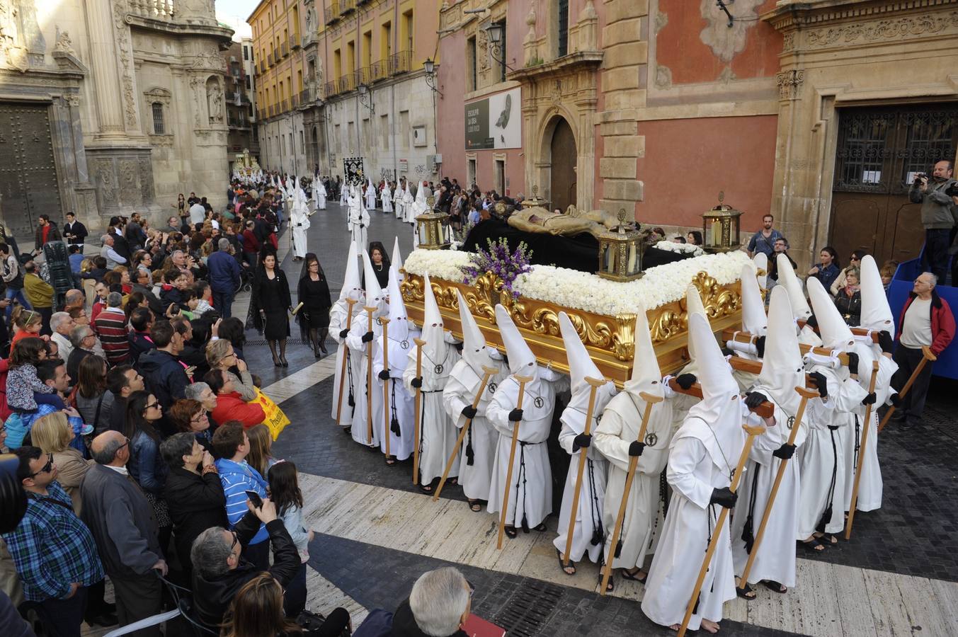 Procesión del Santísimo Cristo Yacente y Nuestra Señora de la Luz en su Soledad