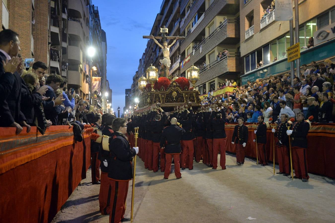 Fulgor blanco y azul en Lorca